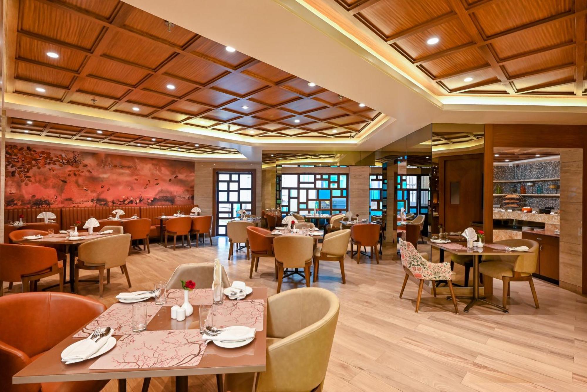 Maharaja Regency Satara Exterior foto