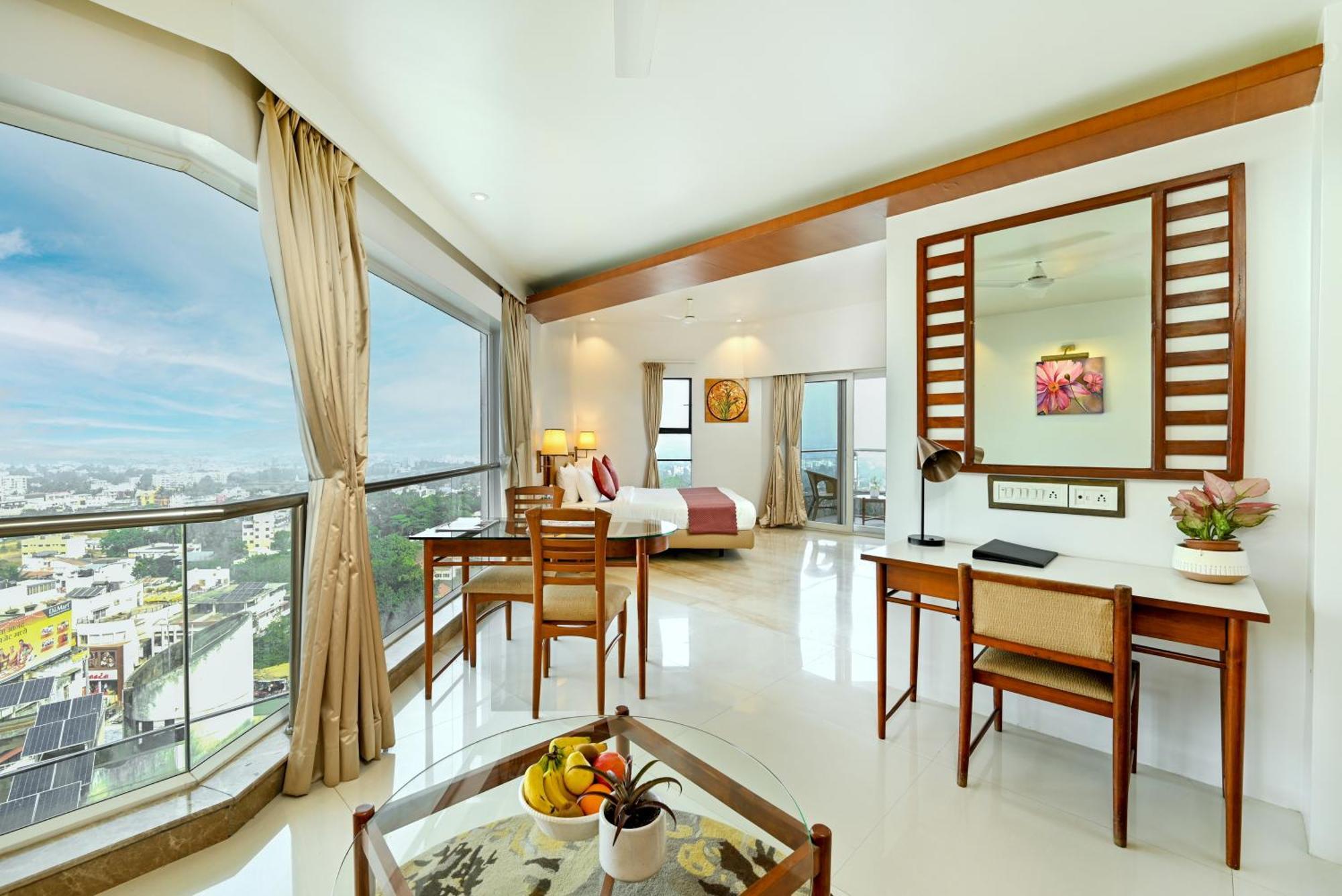 Maharaja Regency Satara Exterior foto