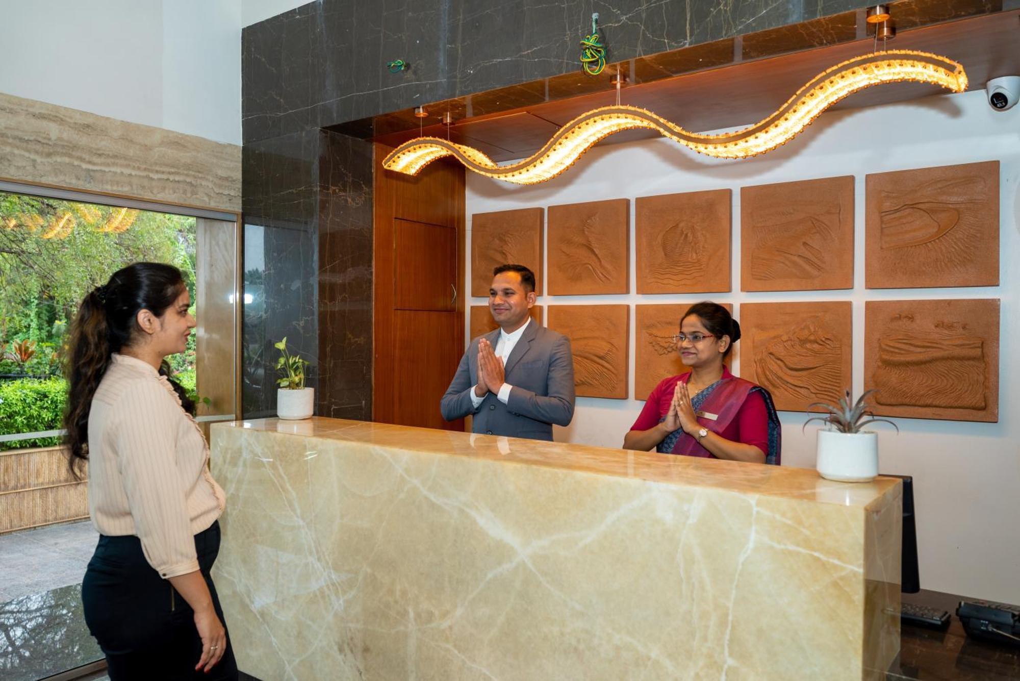 Maharaja Regency Satara Exterior foto