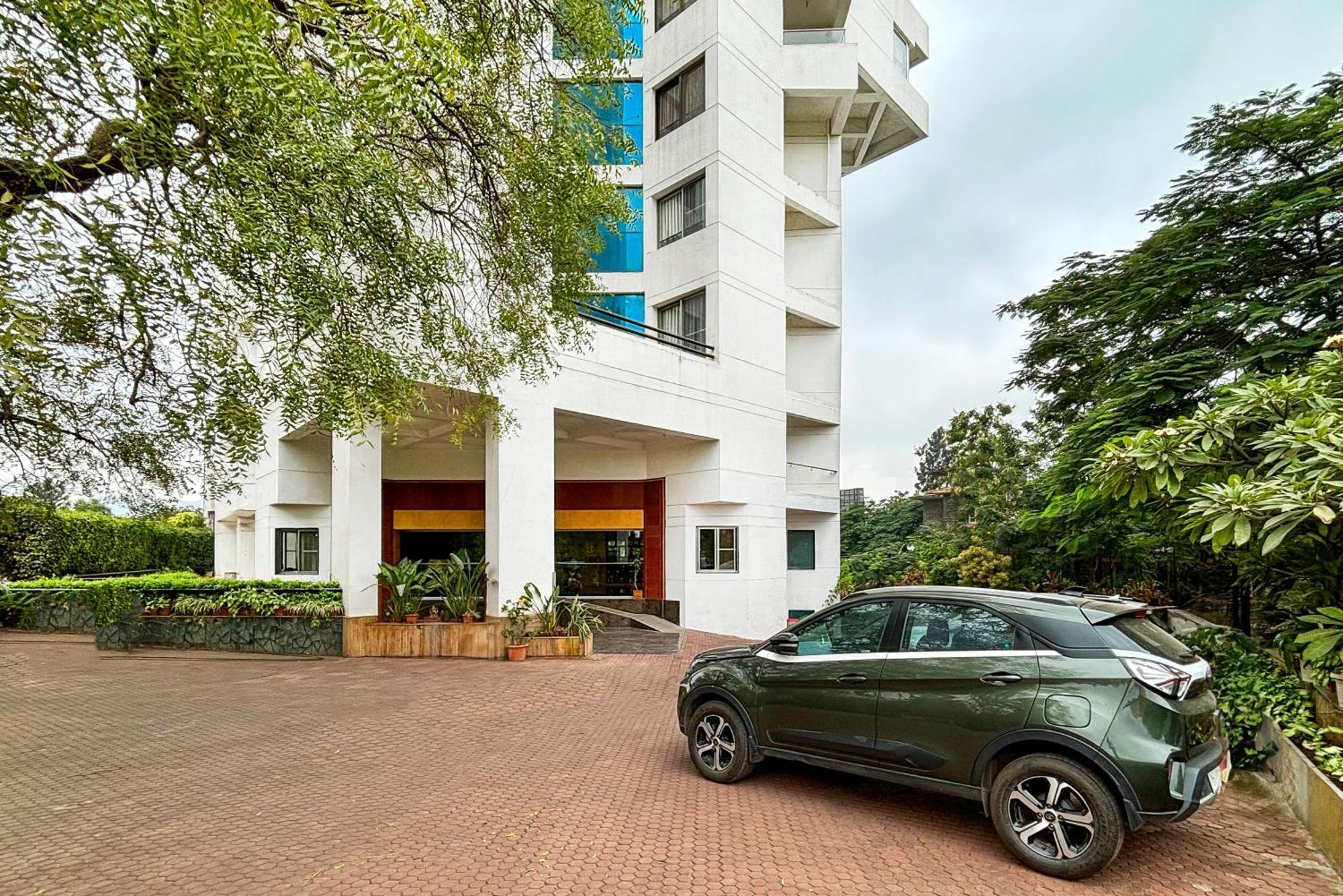 Maharaja Regency Satara Exterior foto