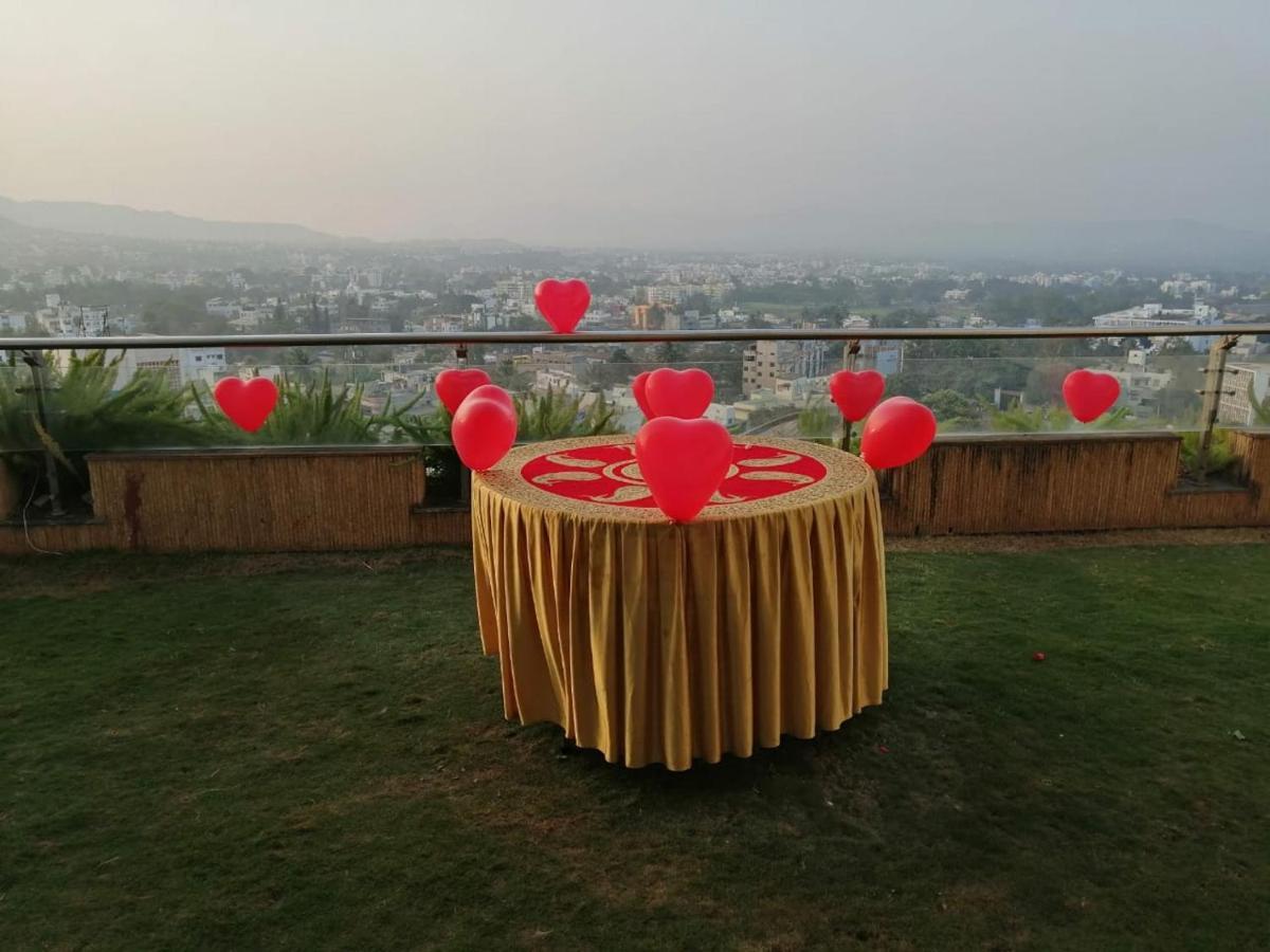 Maharaja Regency Satara Exterior foto